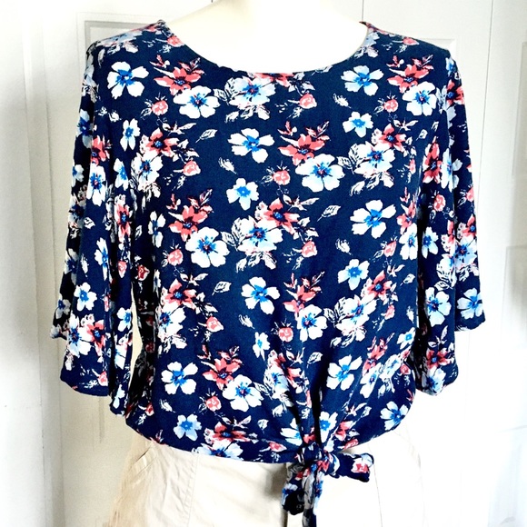 Anthropologie Tops - ANTHROPOLOGIE Elodie blue, red and white floral tie front top L